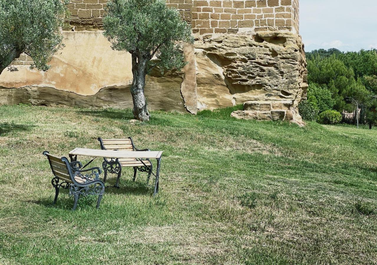 Castillo De Corvinos Huesca Bagian luar foto